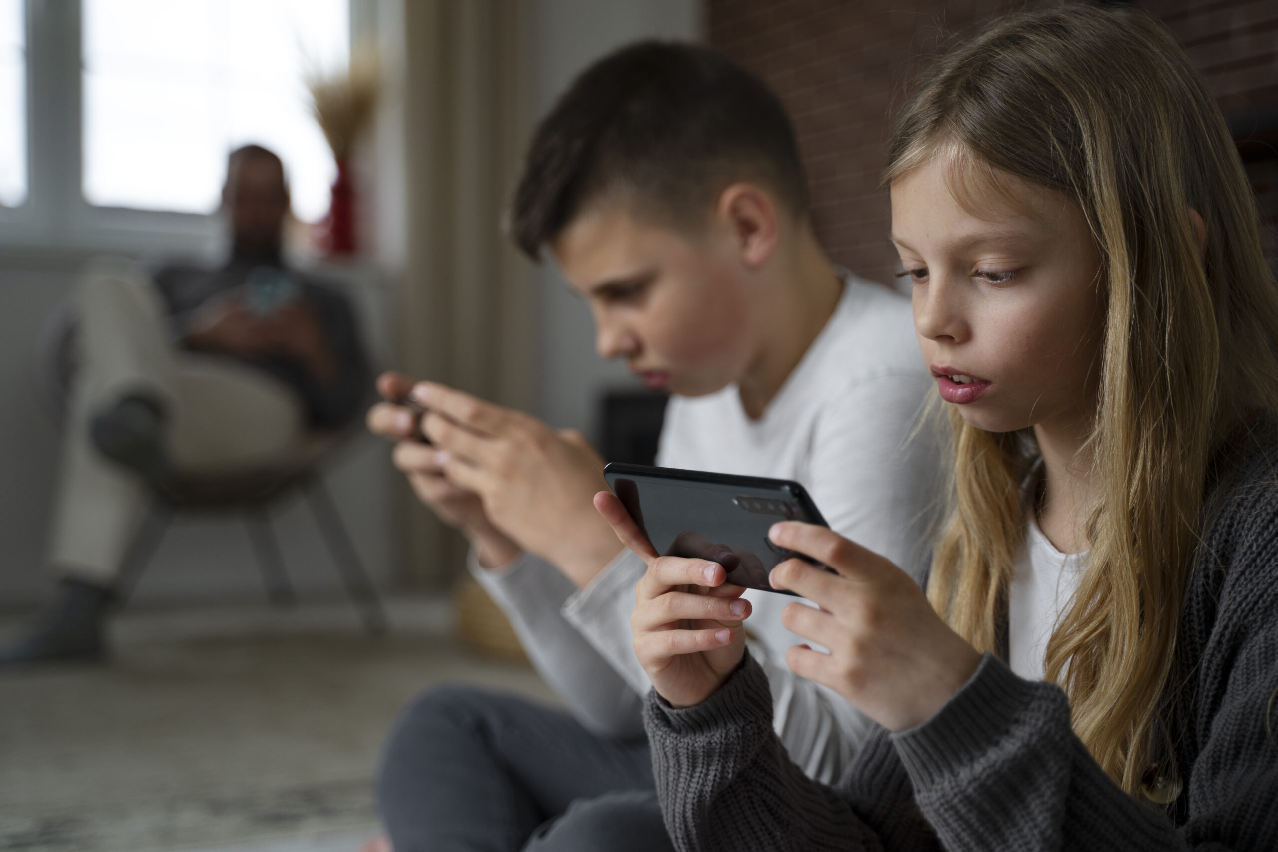 Entre likes y emociones: cómo educar la salud mental de los adolescentes en la era digital